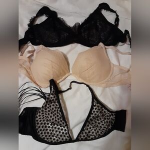 Victoria Secret Lot Of 3 Bras 36DD
